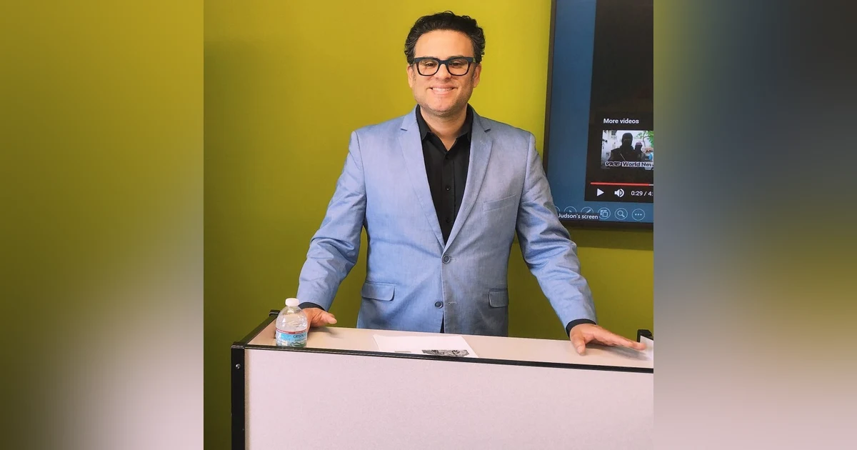 Episode #277: Dr. Efraín Martínez